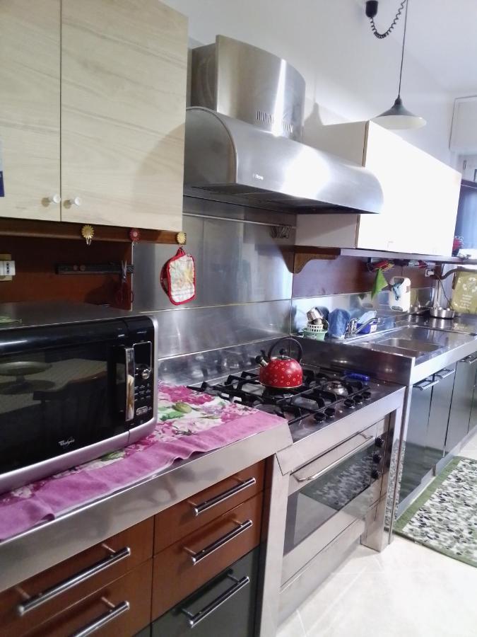 Gigli, Rooms Con Cucina In Comune E Terrazza Milan Bagian luar foto