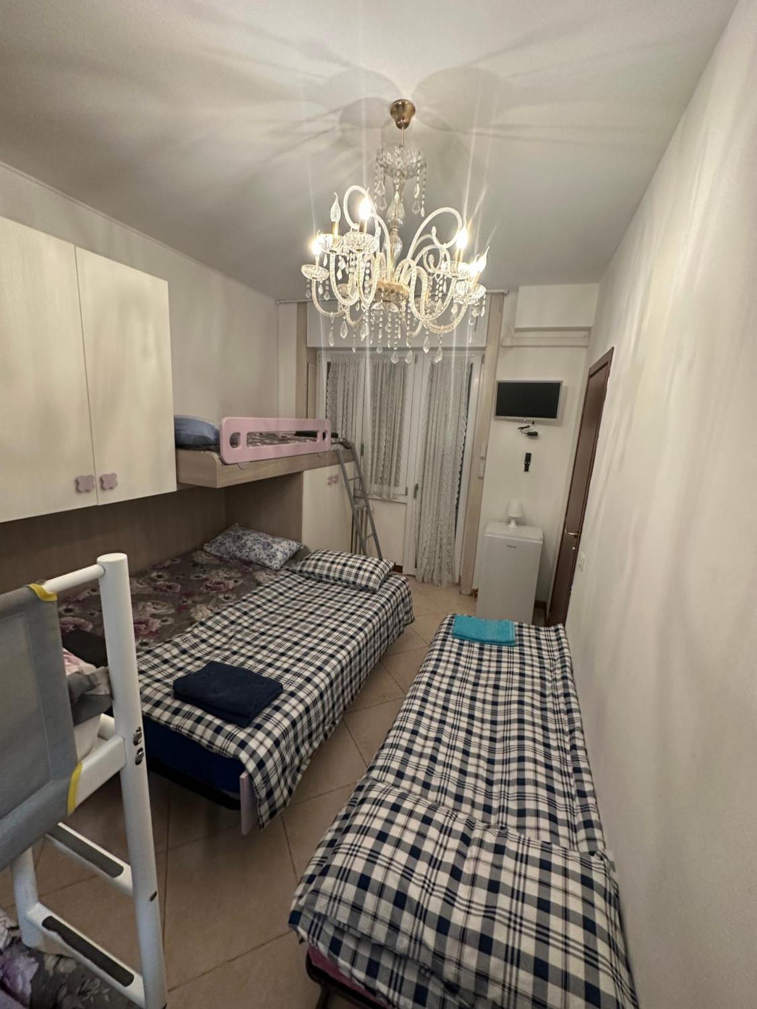 Gigli, Rooms Con Cucina In Comune E Terrazza Milan Bagian luar foto