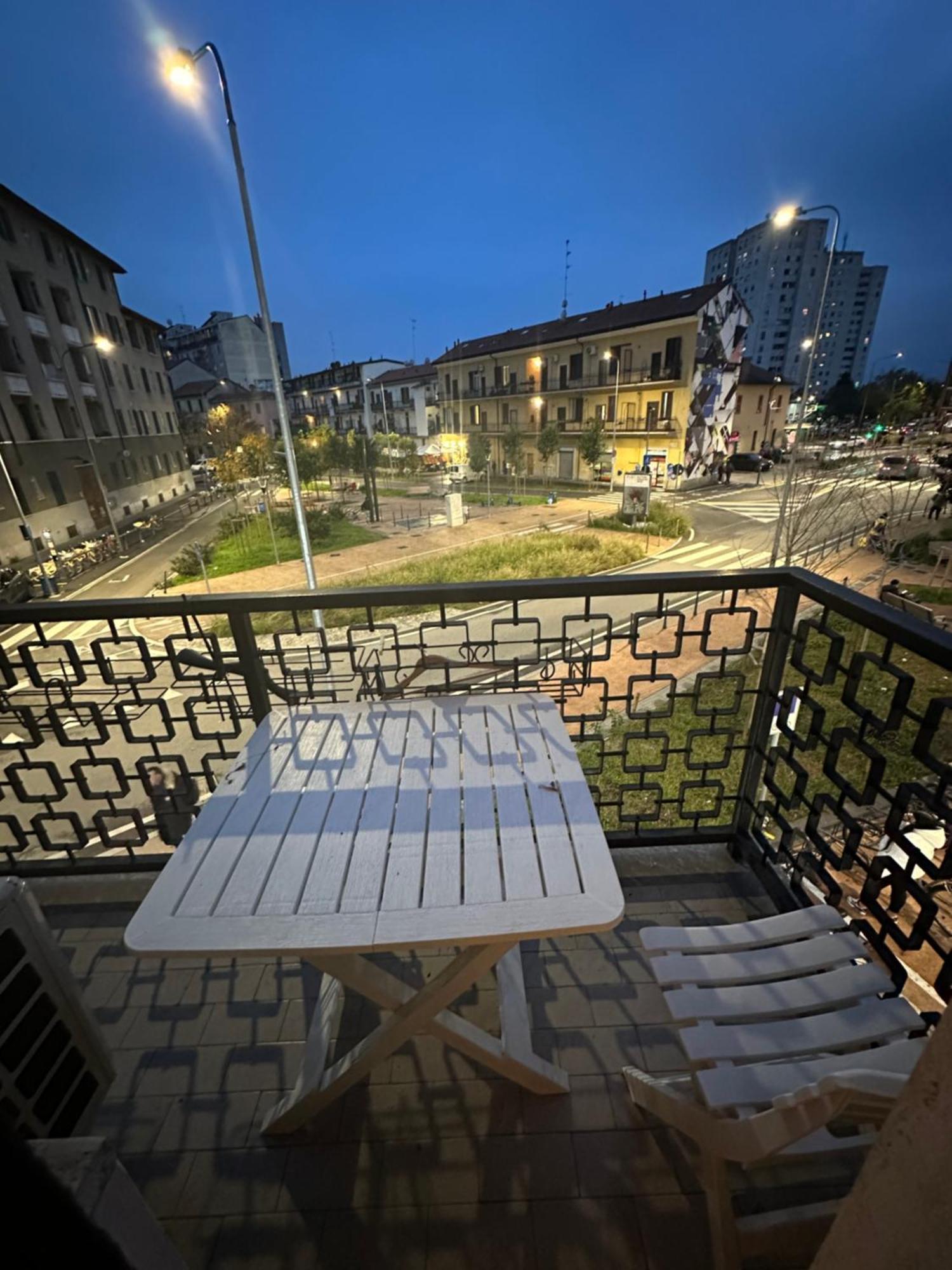 Gigli, Rooms Con Cucina In Comune E Terrazza Milan Bagian luar foto