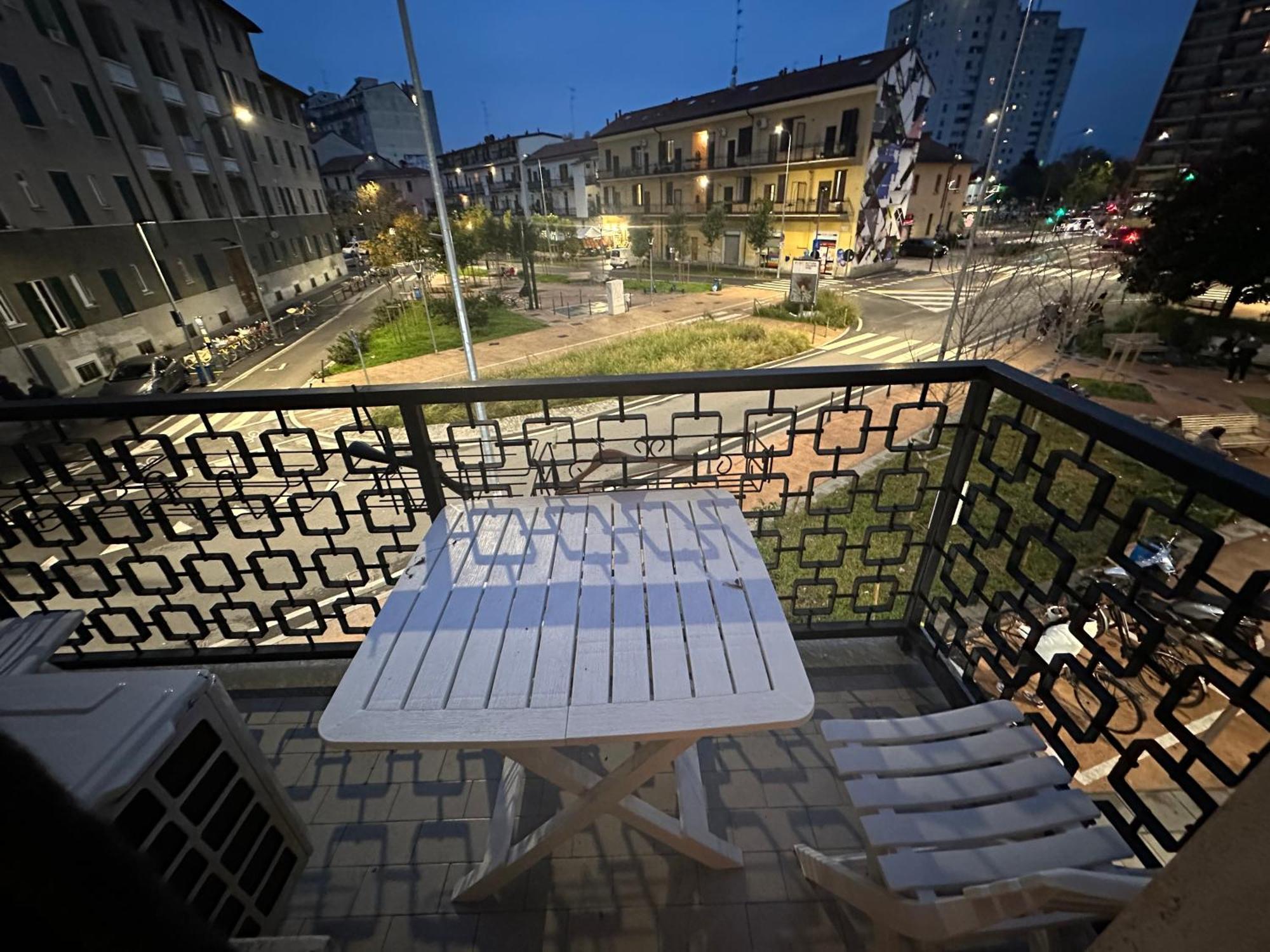 Gigli, Rooms Con Cucina In Comune E Terrazza Milan Bagian luar foto