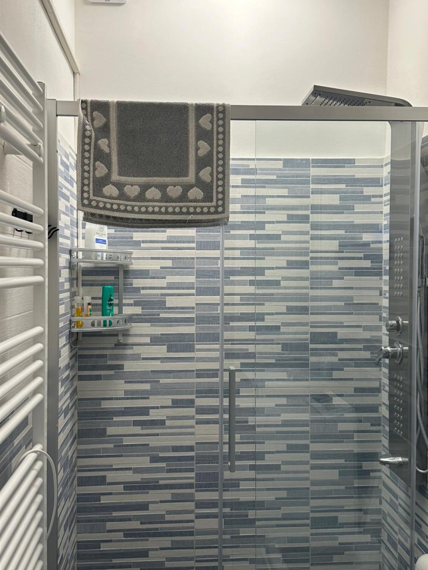 Gigli, Rooms Con Cucina In Comune E Terrazza Milan Bagian luar foto