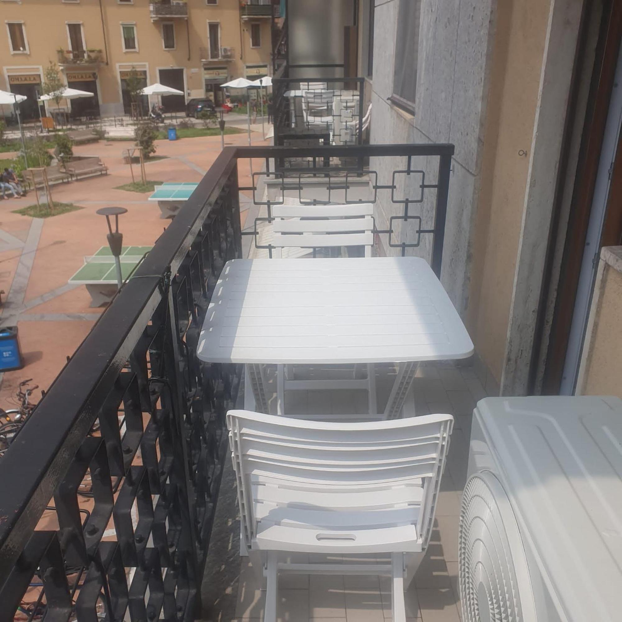 Gigli, Rooms Con Cucina In Comune E Terrazza Milan Ruang foto