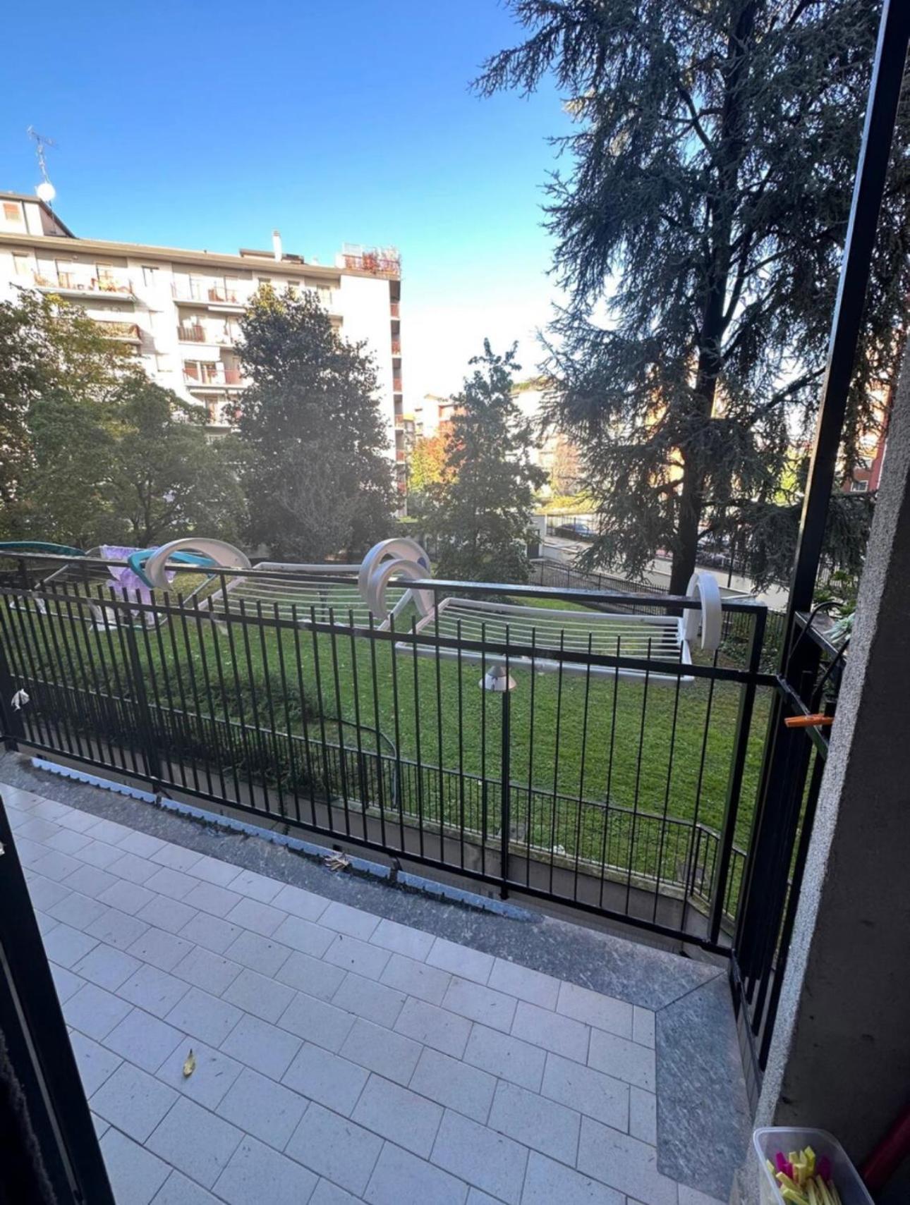 Gigli, Rooms Con Cucina In Comune E Terrazza Milan Bagian luar foto